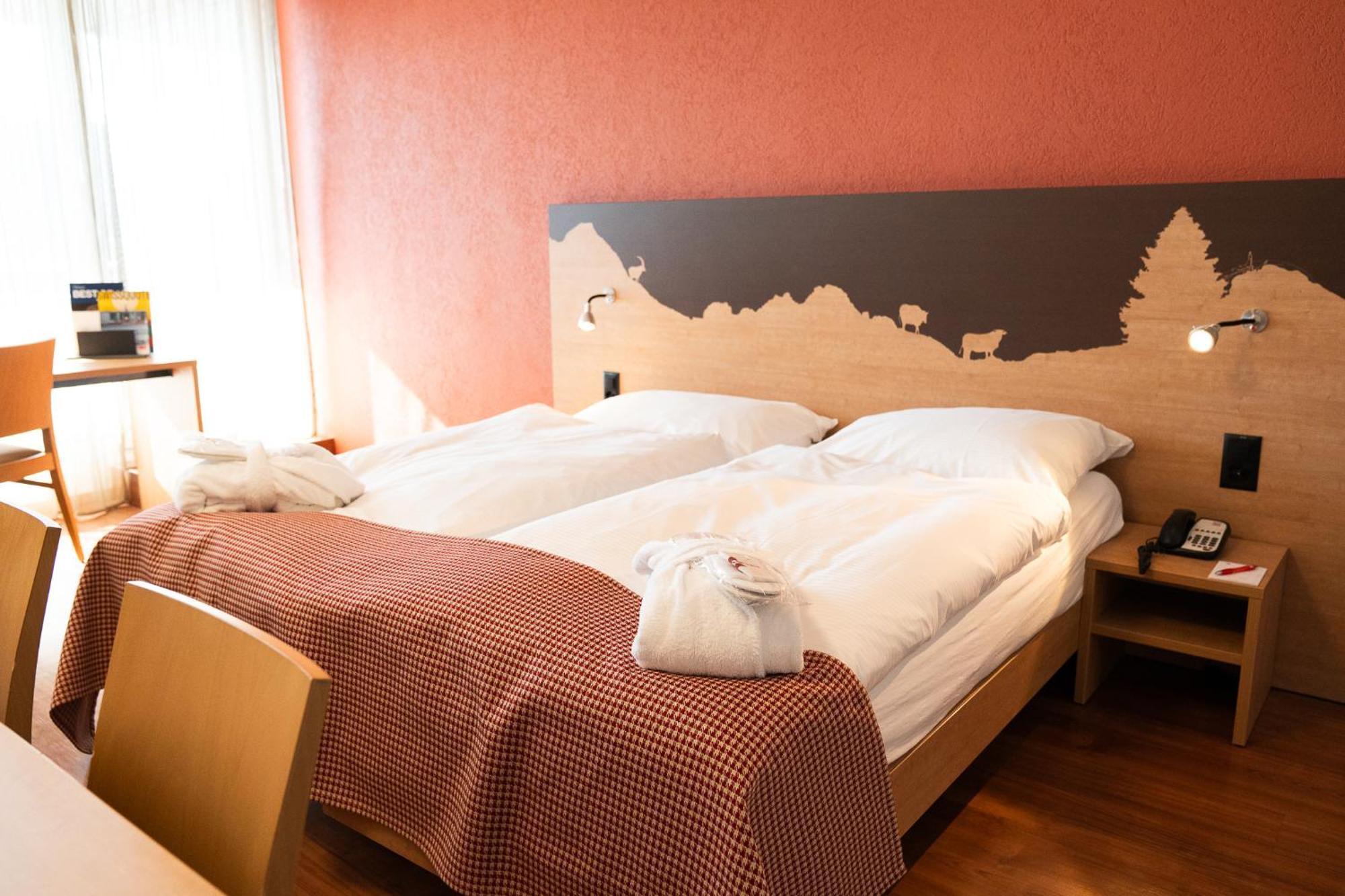 Swissever Hotel Zug Steinhausen Rom bilde