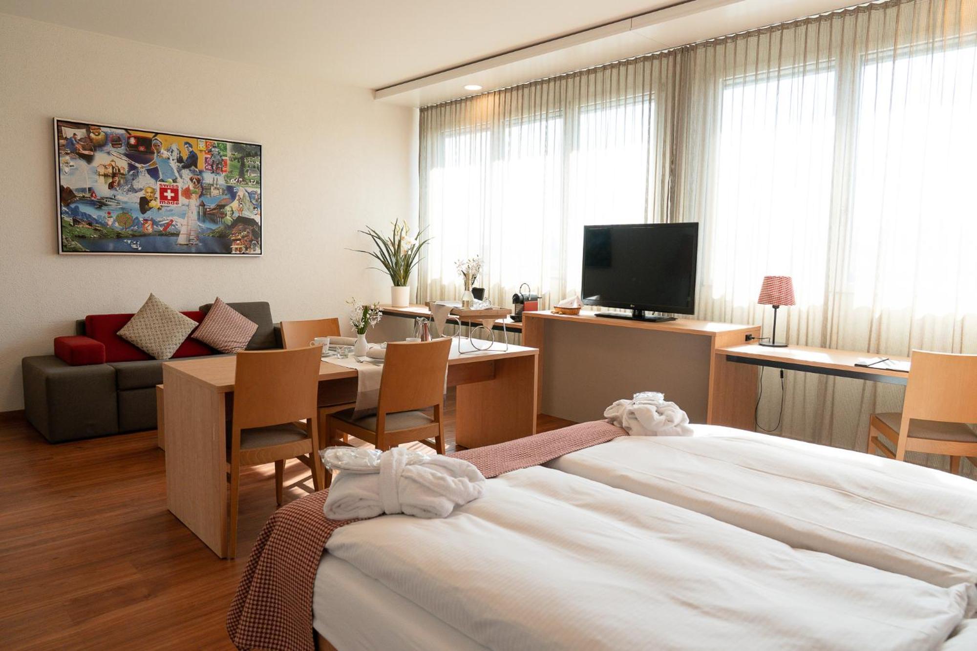 Swissever Hotel Zug Steinhausen Rom bilde